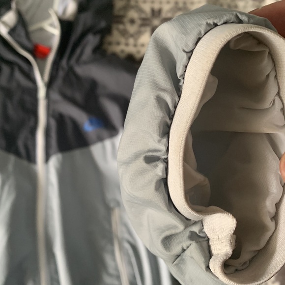 Nike Windbreaker - Picture 4 of 6